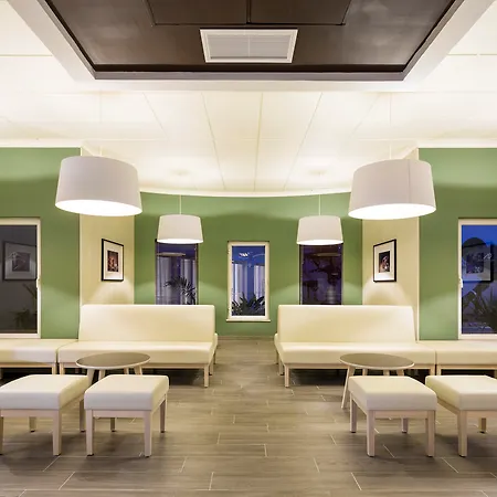 Hotell Ap Adriana 4*