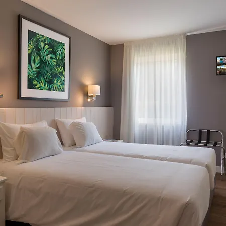 Hotel Ap Adriana 4*